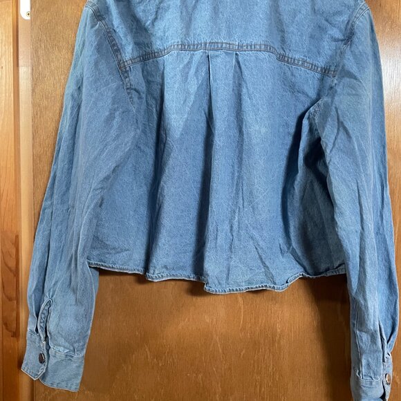 NWOT Jean Jacket Gems on the front W/ Button Down Front  Womens Large - Picture 4 of 12